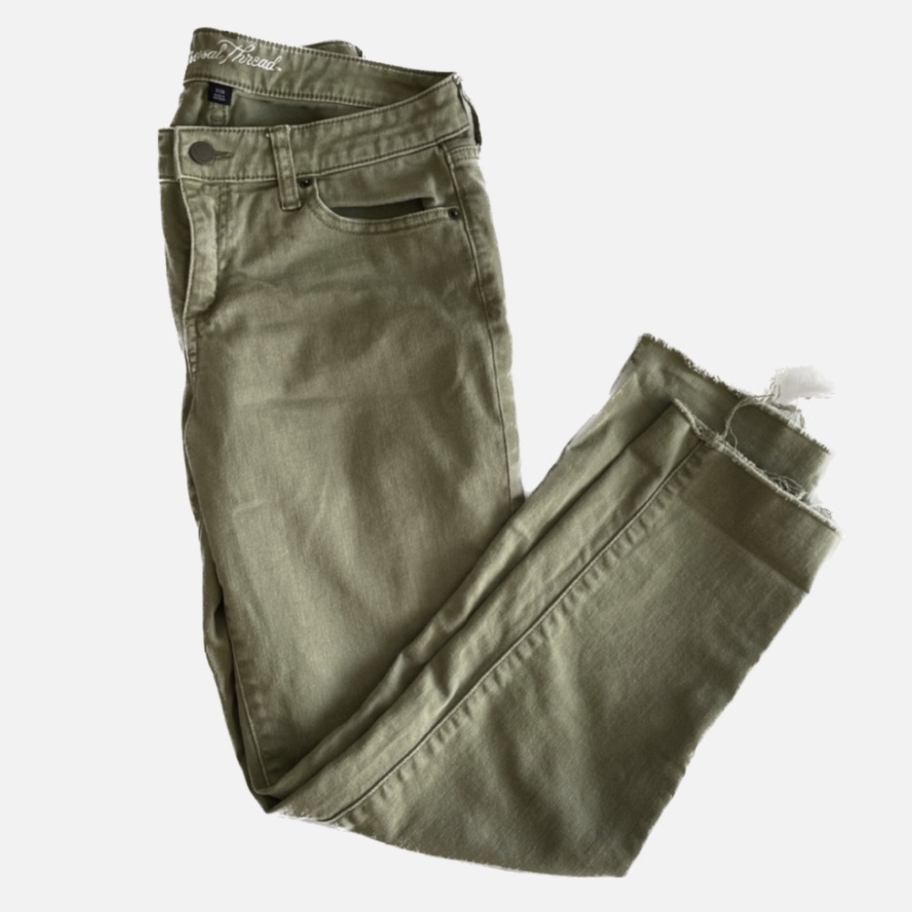 Universal Thread Green Cropped pant Size 2/26